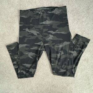 Athleta ultimate 7/8 tight green camo